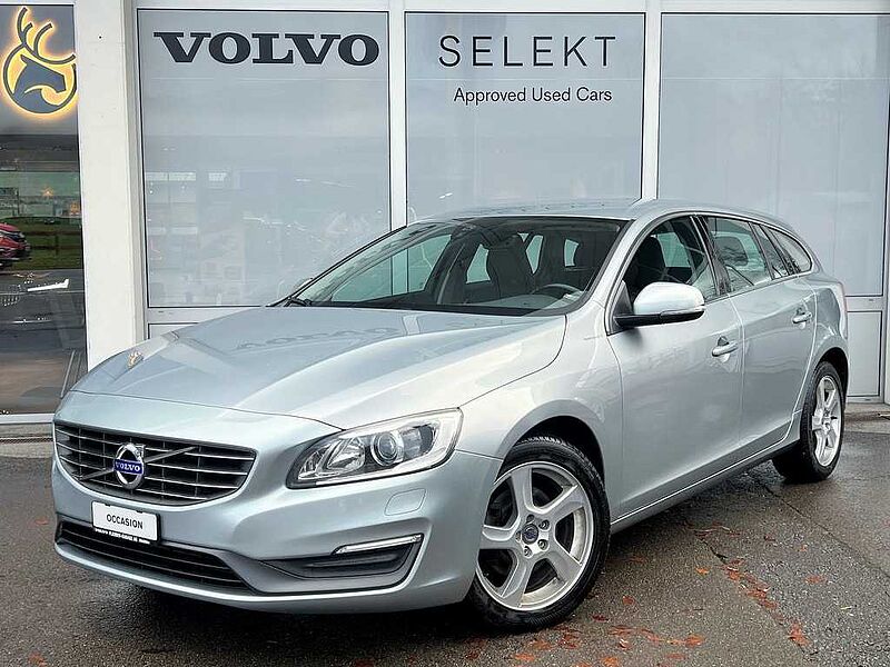 Volvo  D4 Momentum